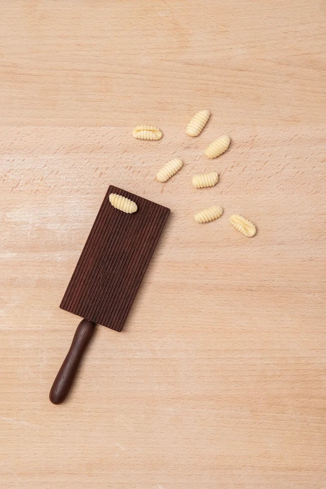 SNP hand made ridge pasta board